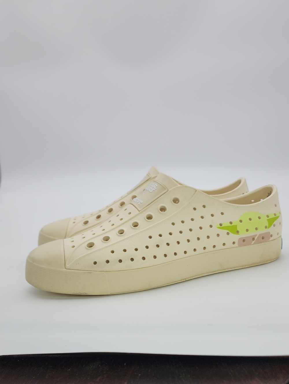 Native x Disney Jefferson Slip-On Water Shoes Star Wars Yoda M6/W8 - Picture 2 of 12